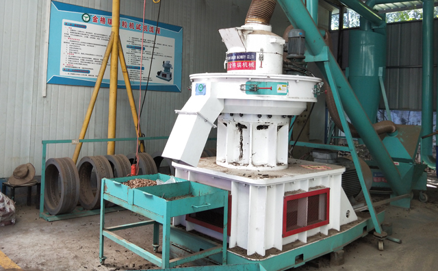 顆粒機(jī)廠(chǎng)家試機(jī)圖片 顆粒機(jī)廠(chǎng)家試機(jī)圖片