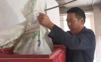 利川：木屑顆粒機生物質(zhì)顆?？痉?開啟綠色低碳致富門